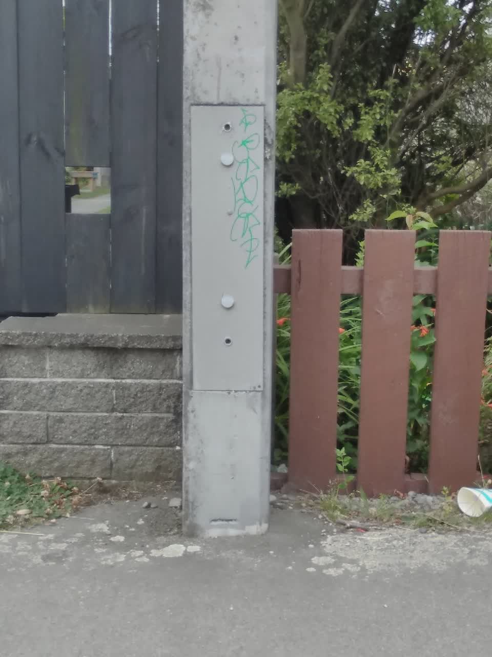 The photograph attached to this graffiti report