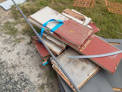 Rubbish/Recycling, a report photo