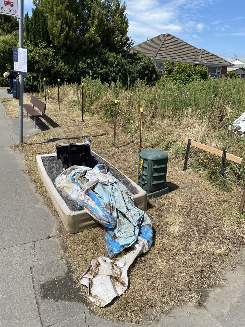 The photograph attached to this rubbish/recycling report