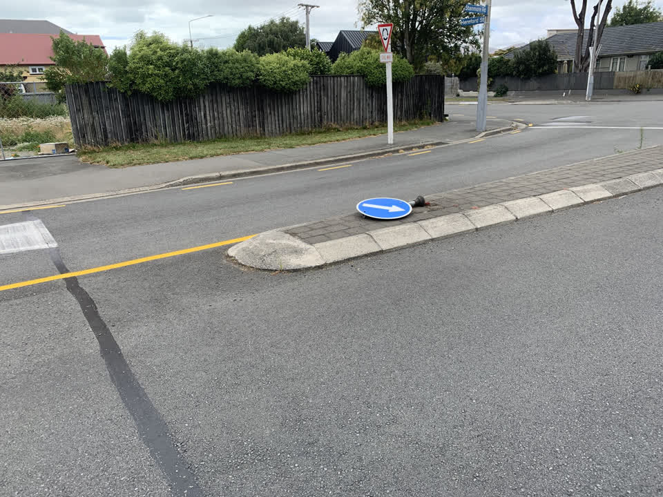 The photograph attached to this roading/streets report