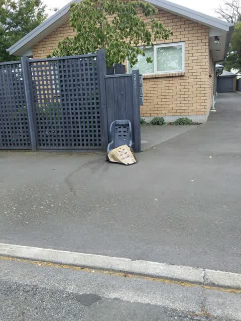 Rubbish/Recycling, a report photo