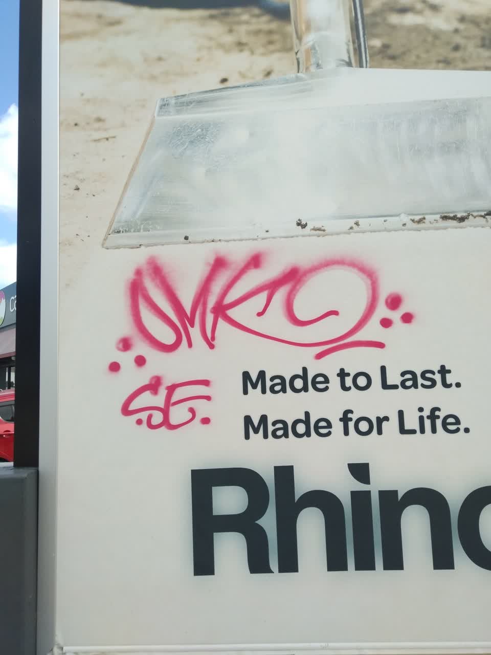 The photograph attached to this graffiti report