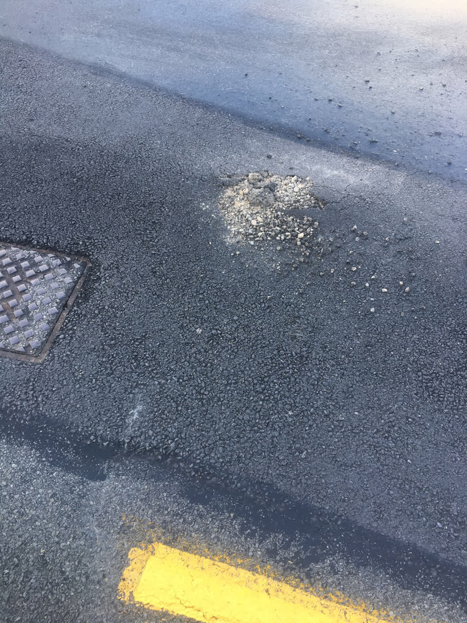 The photograph attached to this roading/streets report