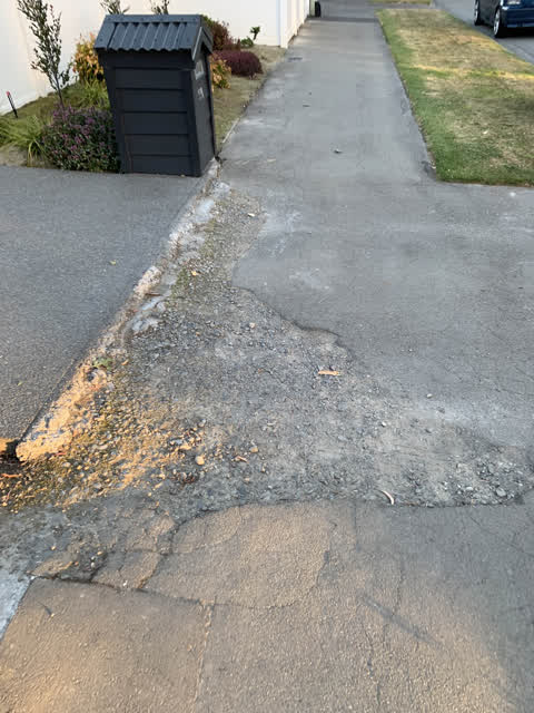 Roading/Streets, a report photo