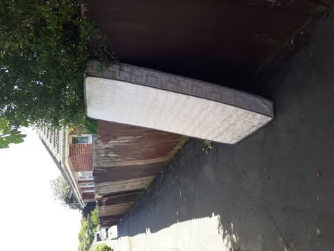 Rubbish/Recycling, a report photo