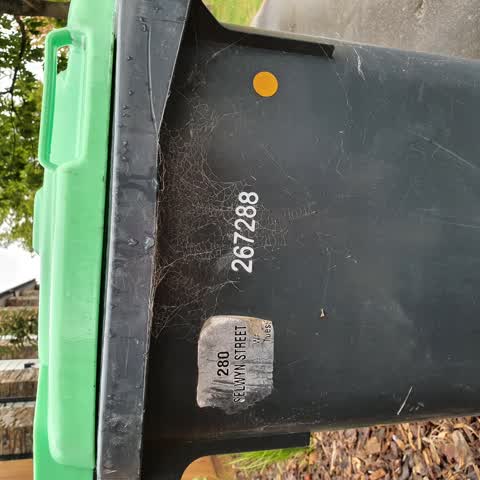 Rubbish/Recycling, a report photo