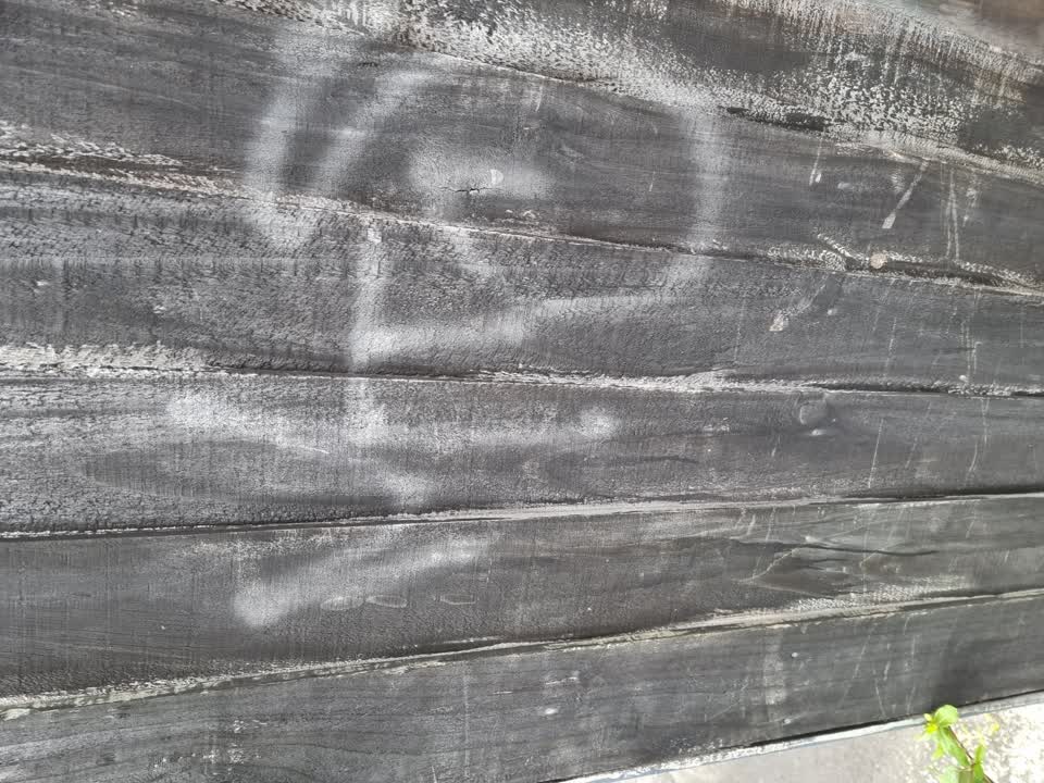 The photograph attached to this graffiti report