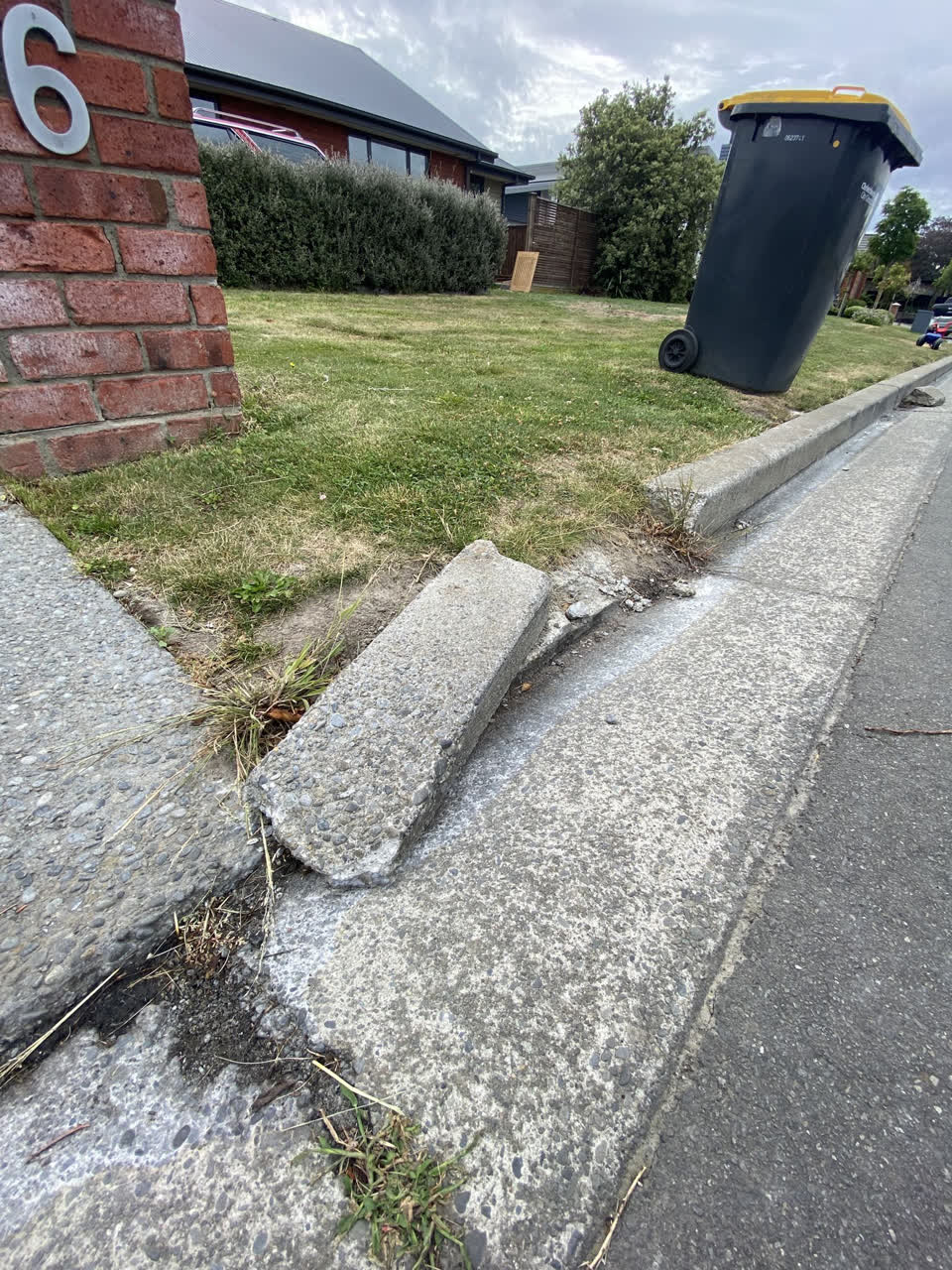 The photograph attached to this street light outage report