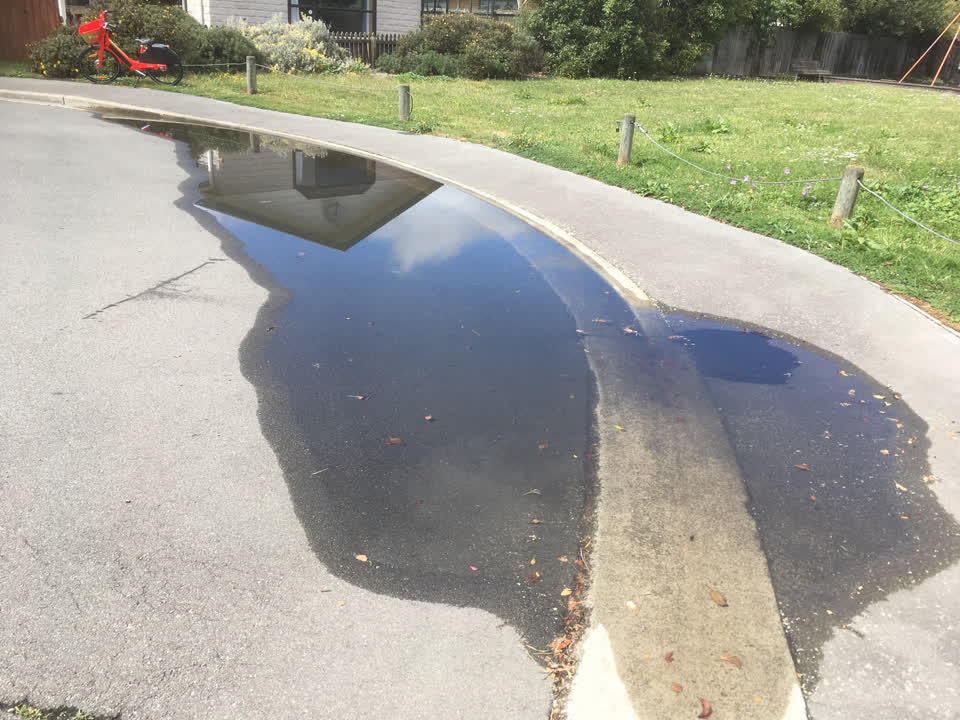 The photograph attached to this roading/streets report