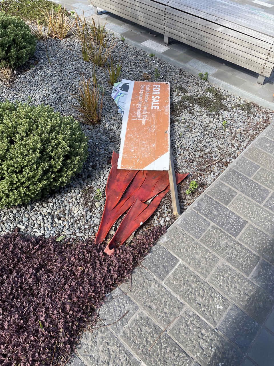 The photograph attached to this roading/streets report