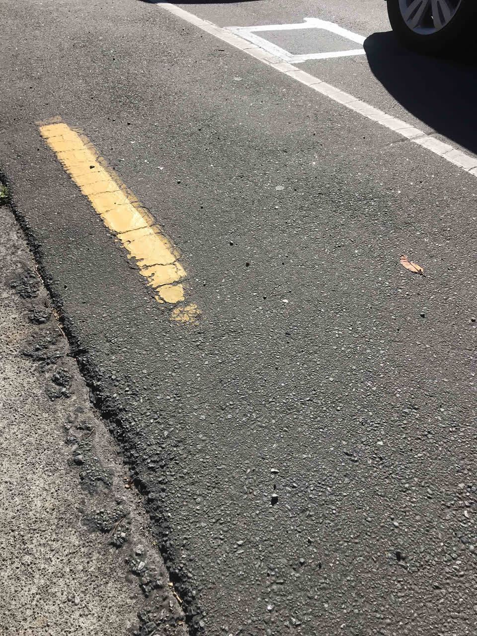 The photograph attached to this roading/streets report