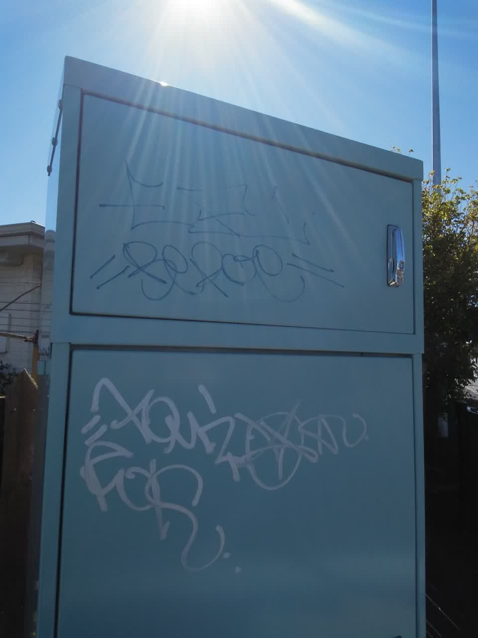The photograph attached to this graffiti report