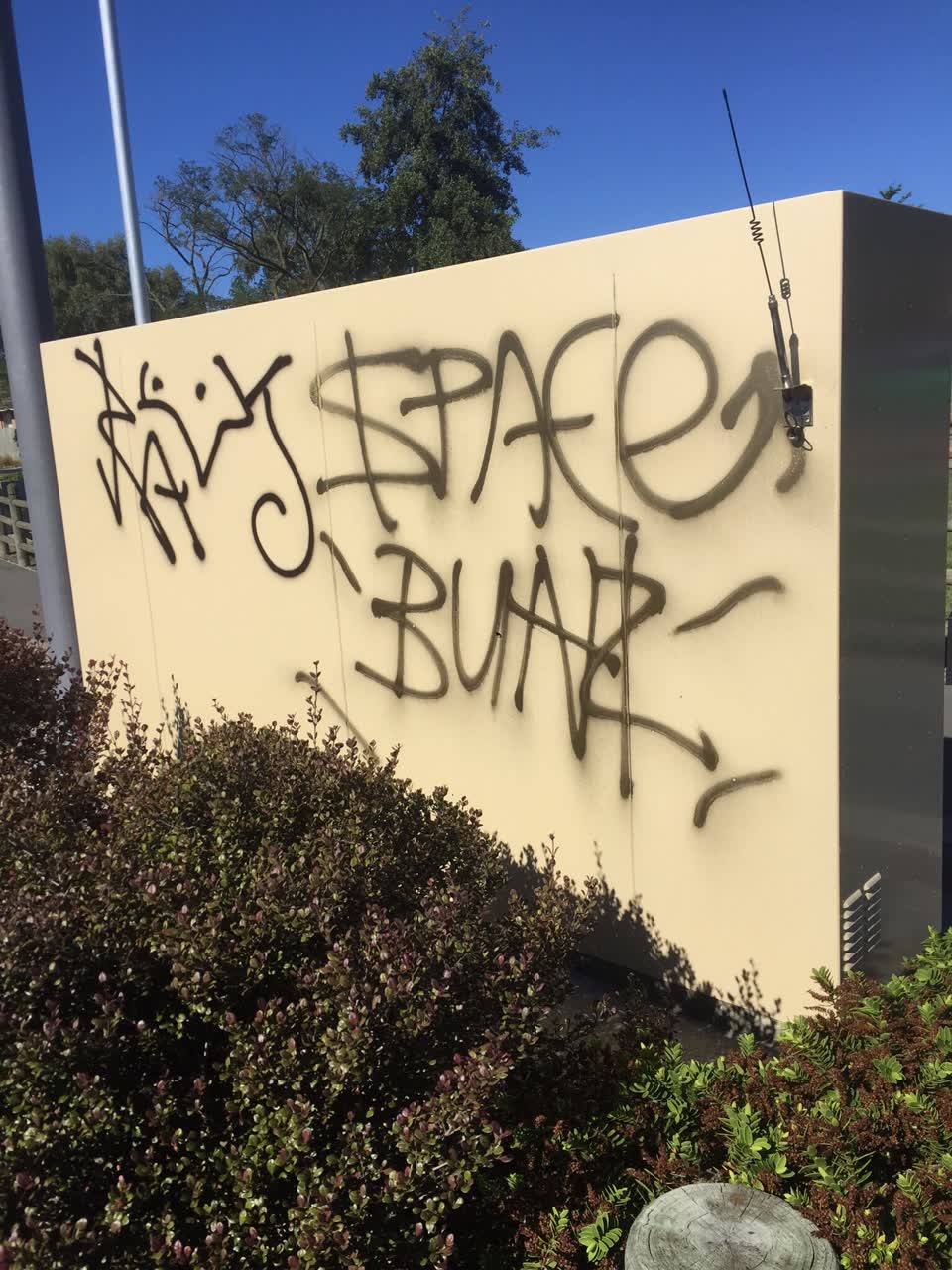 The photograph attached to this graffiti report