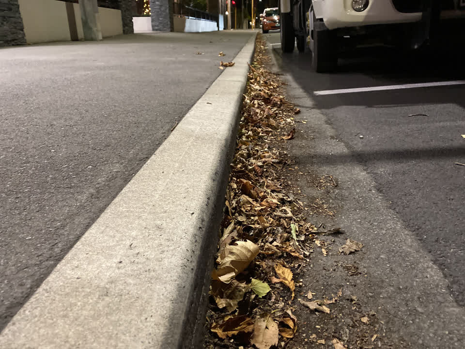 The photograph attached to this roading/streets report