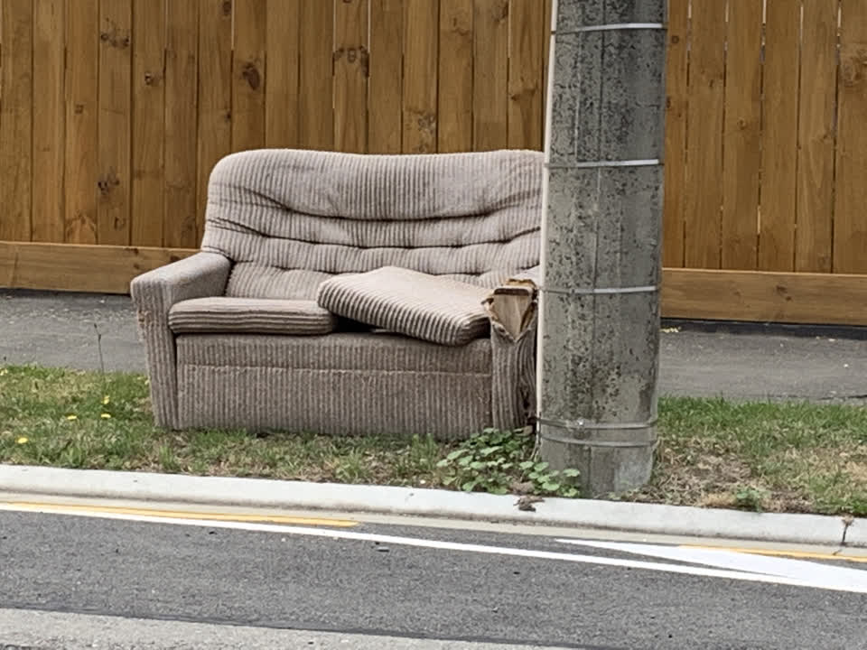 The photograph attached to this rubbish/recycling report