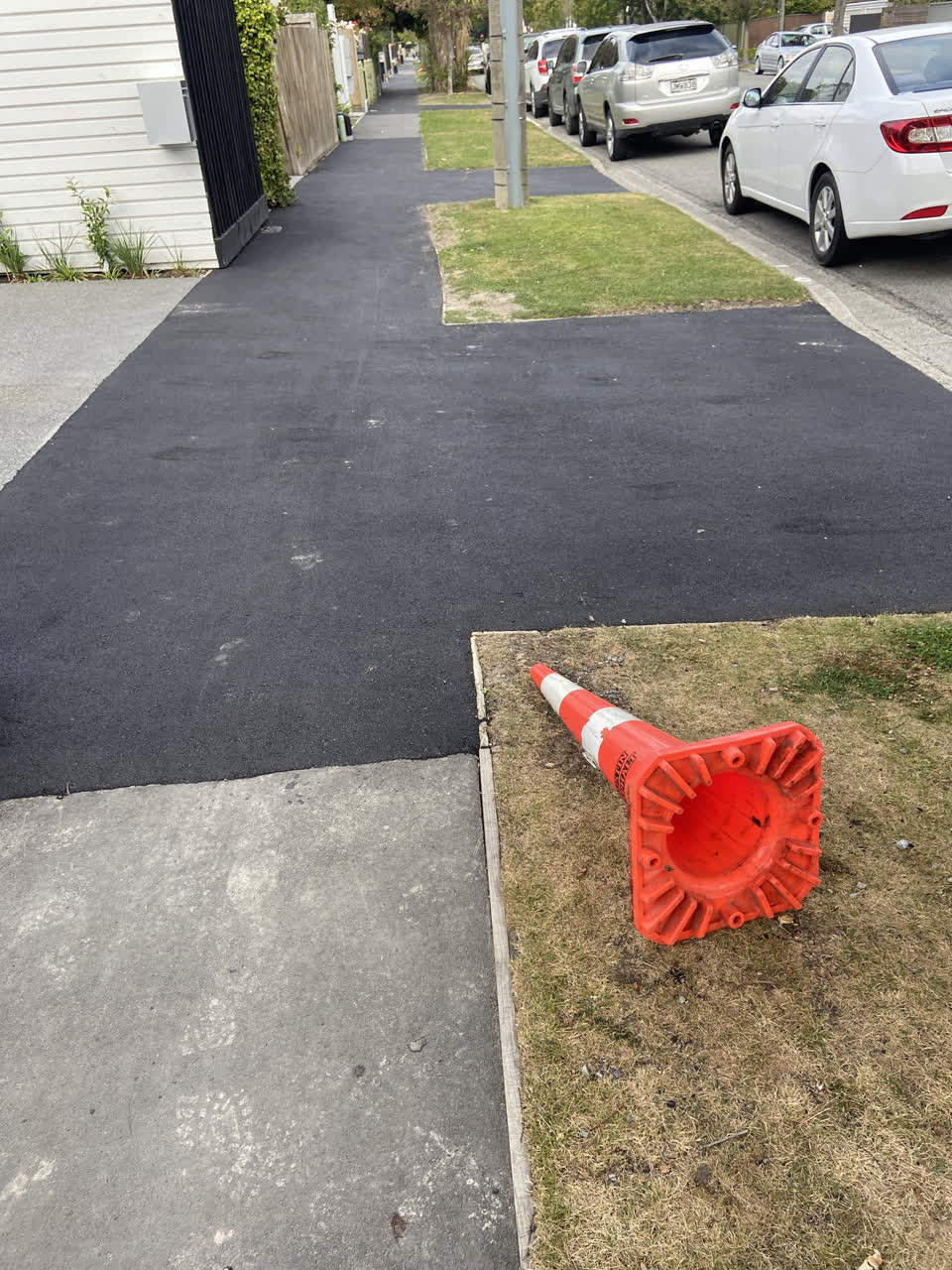 The photograph attached to this roading/streets report