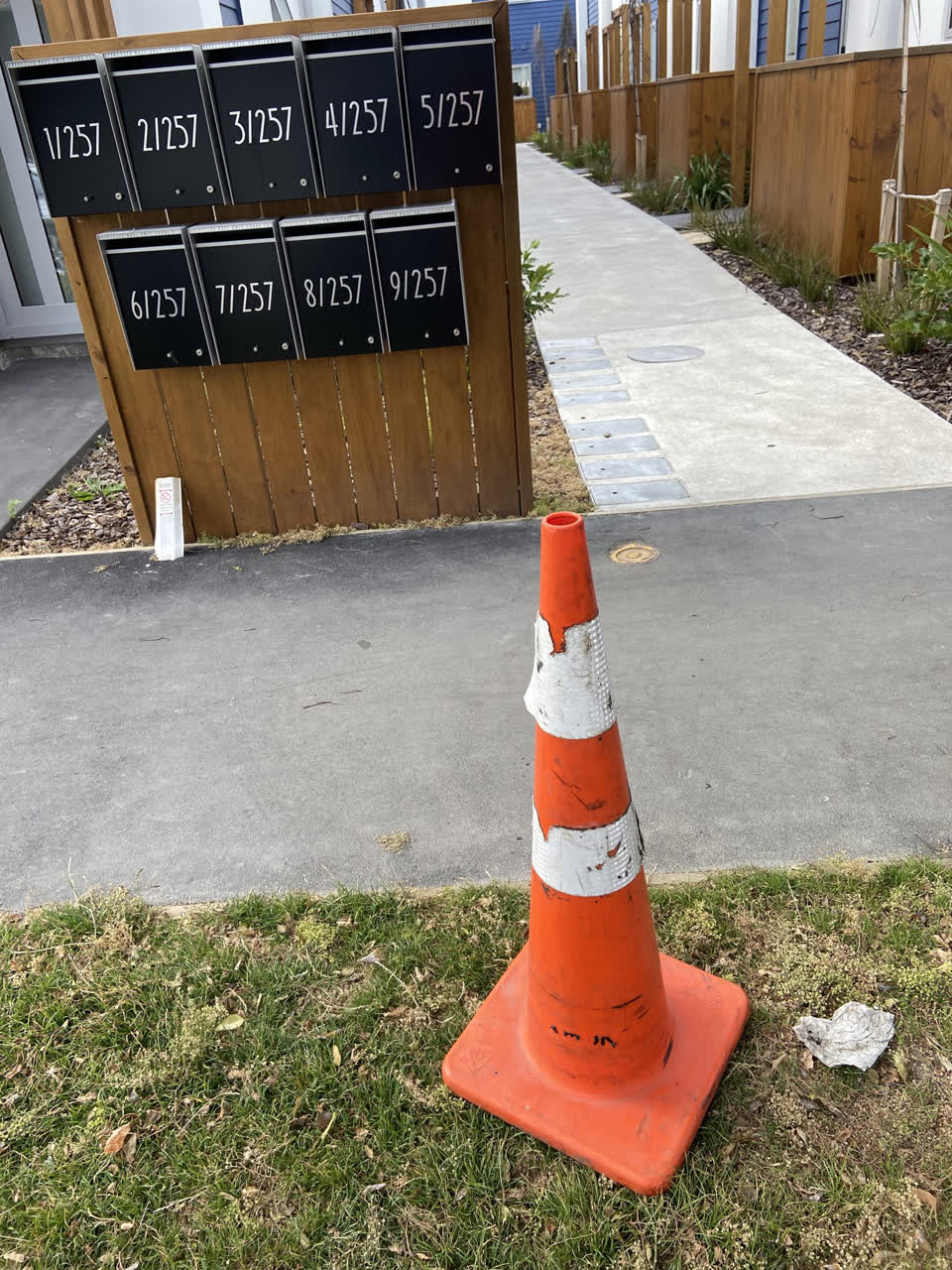 The photograph attached to this roading/streets report