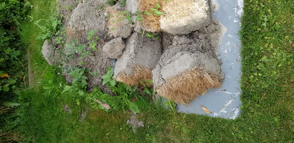 The photograph attached to this sewer - general report