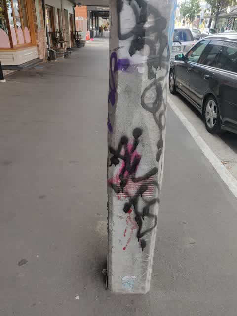 Graffiti, a report photo