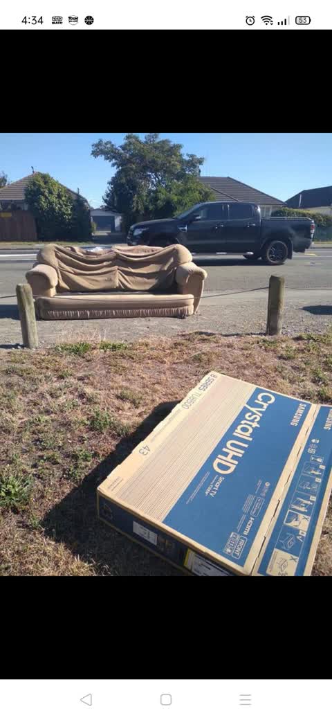 Rubbish/Recycling, a report photo