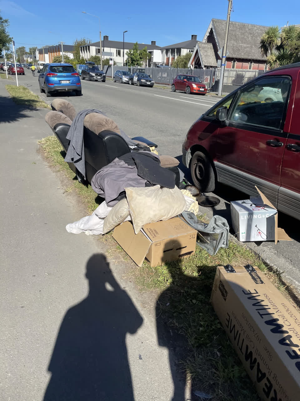 The photograph attached to this rubbish/recycling report