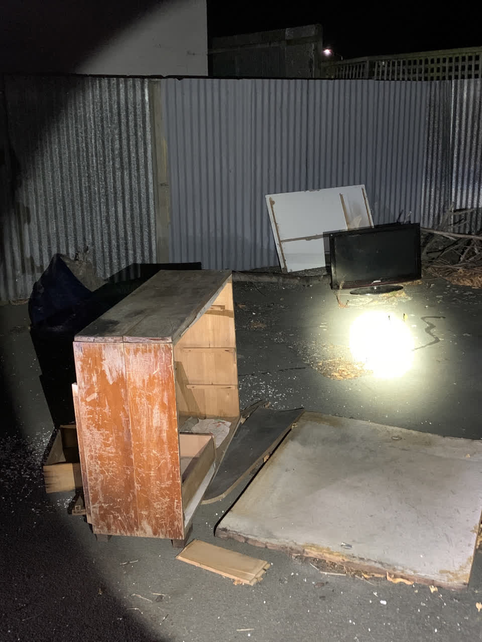 The photograph attached to this rubbish/recycling report