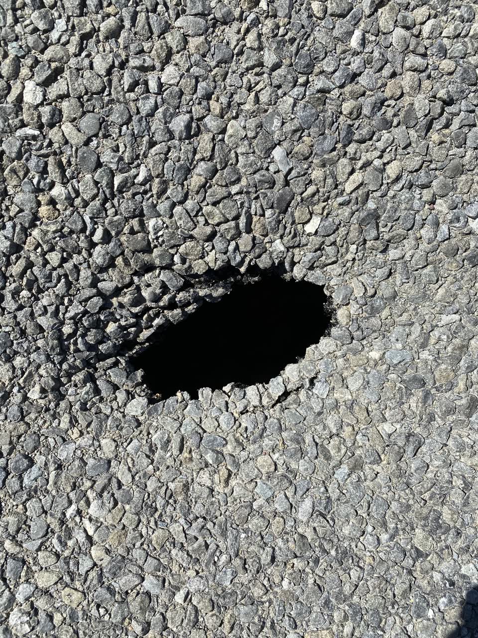 The photograph attached to this roading/streets report