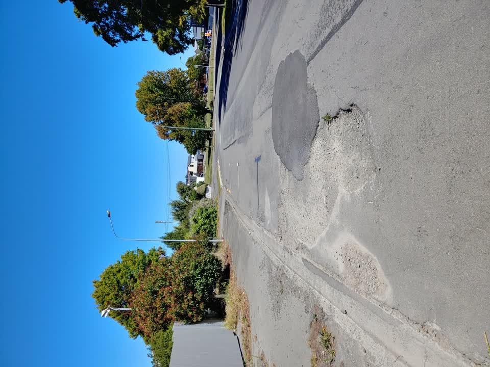 The photograph attached to this roading/streets report