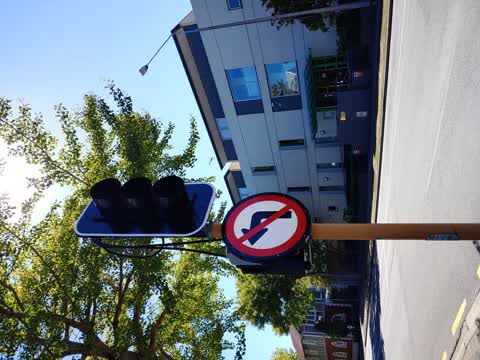 Street Light Outage, a report photo