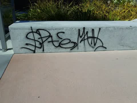 Graffiti, a report photo