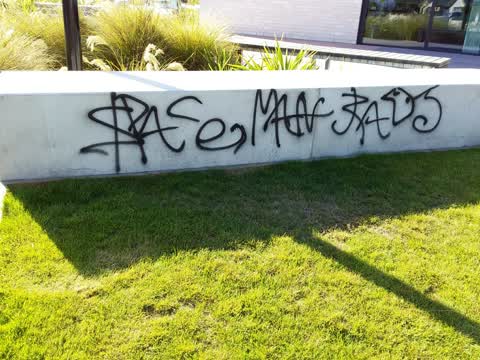 Graffiti, a report photo
