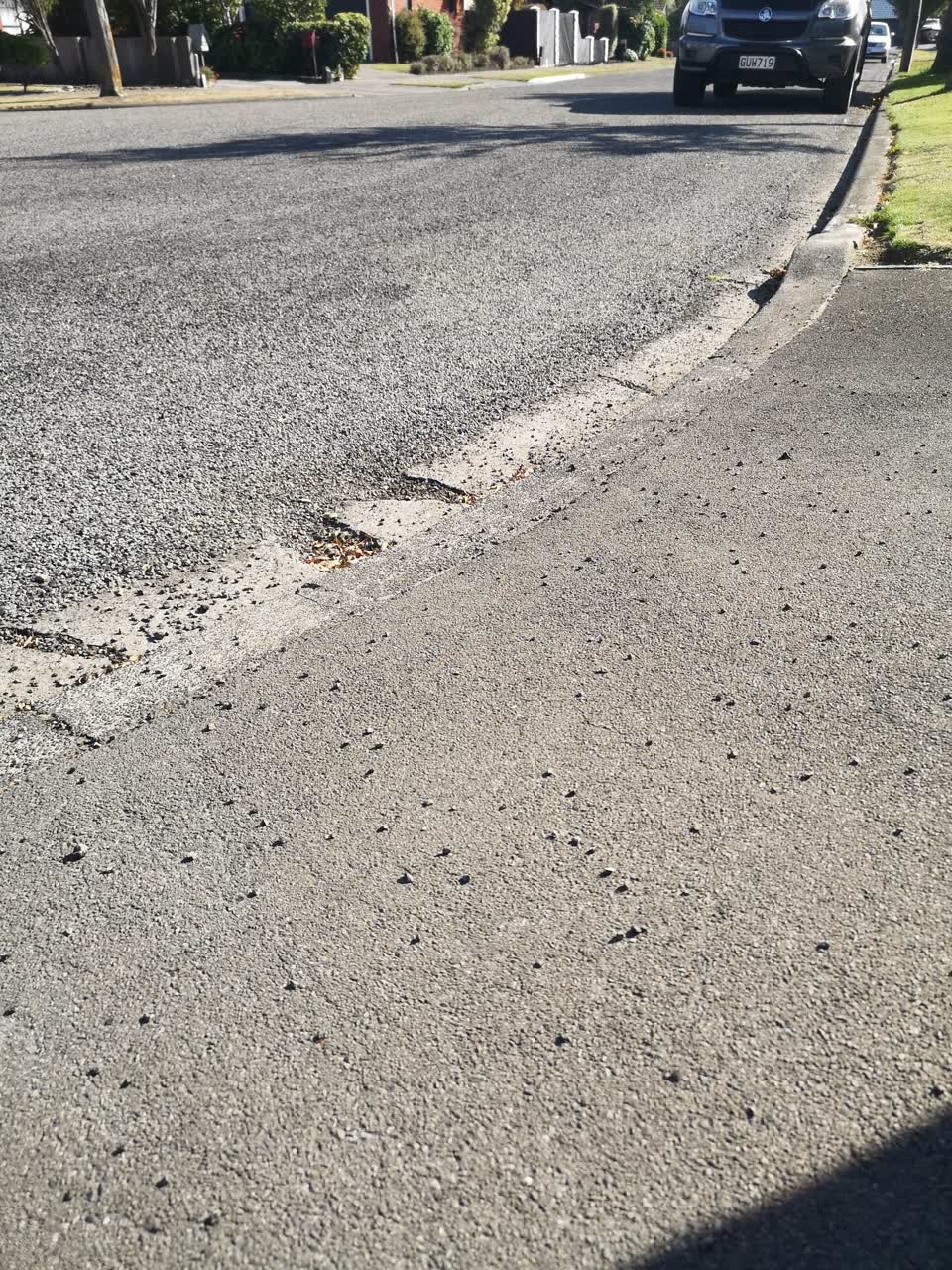 The photograph attached to this roading/streets report