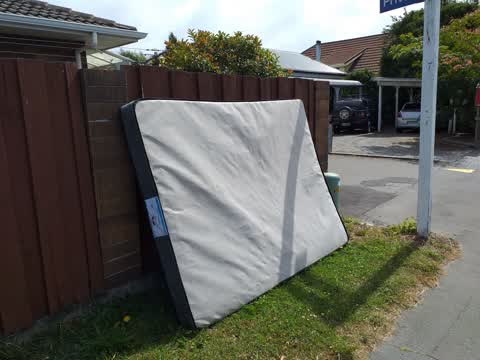 Rubbish/Recycling, a report photo