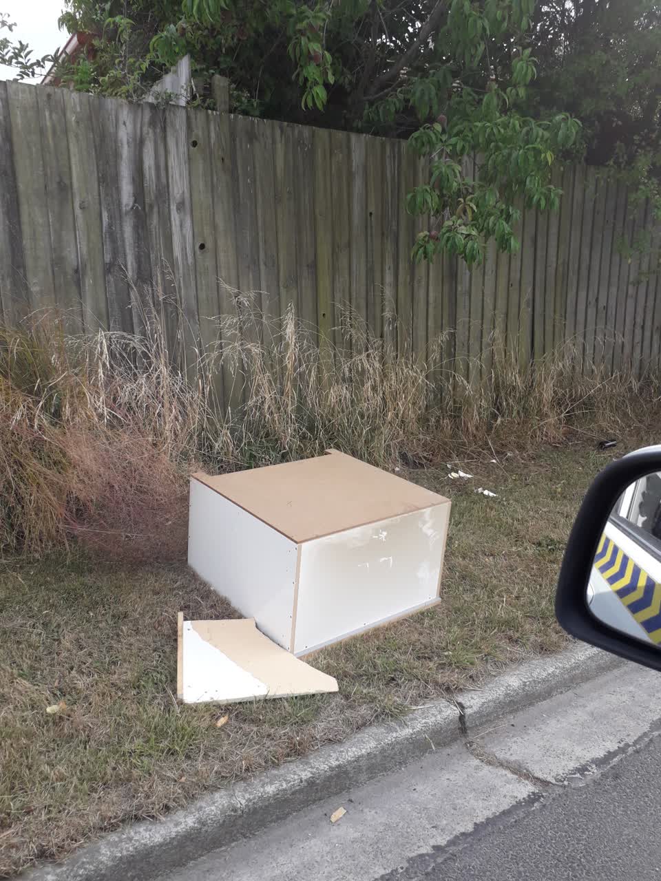 The photograph attached to this rubbish/recycling report