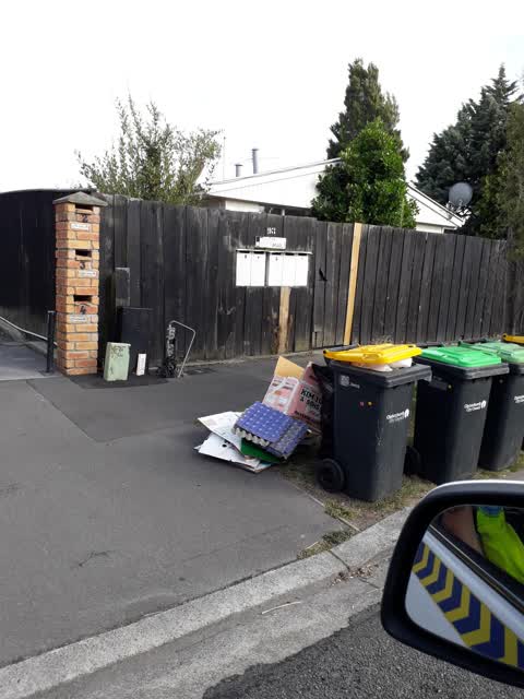 Rubbish/Recycling, a report photo