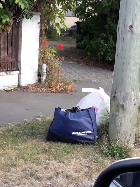 Rubbish/Recycling, a report photo