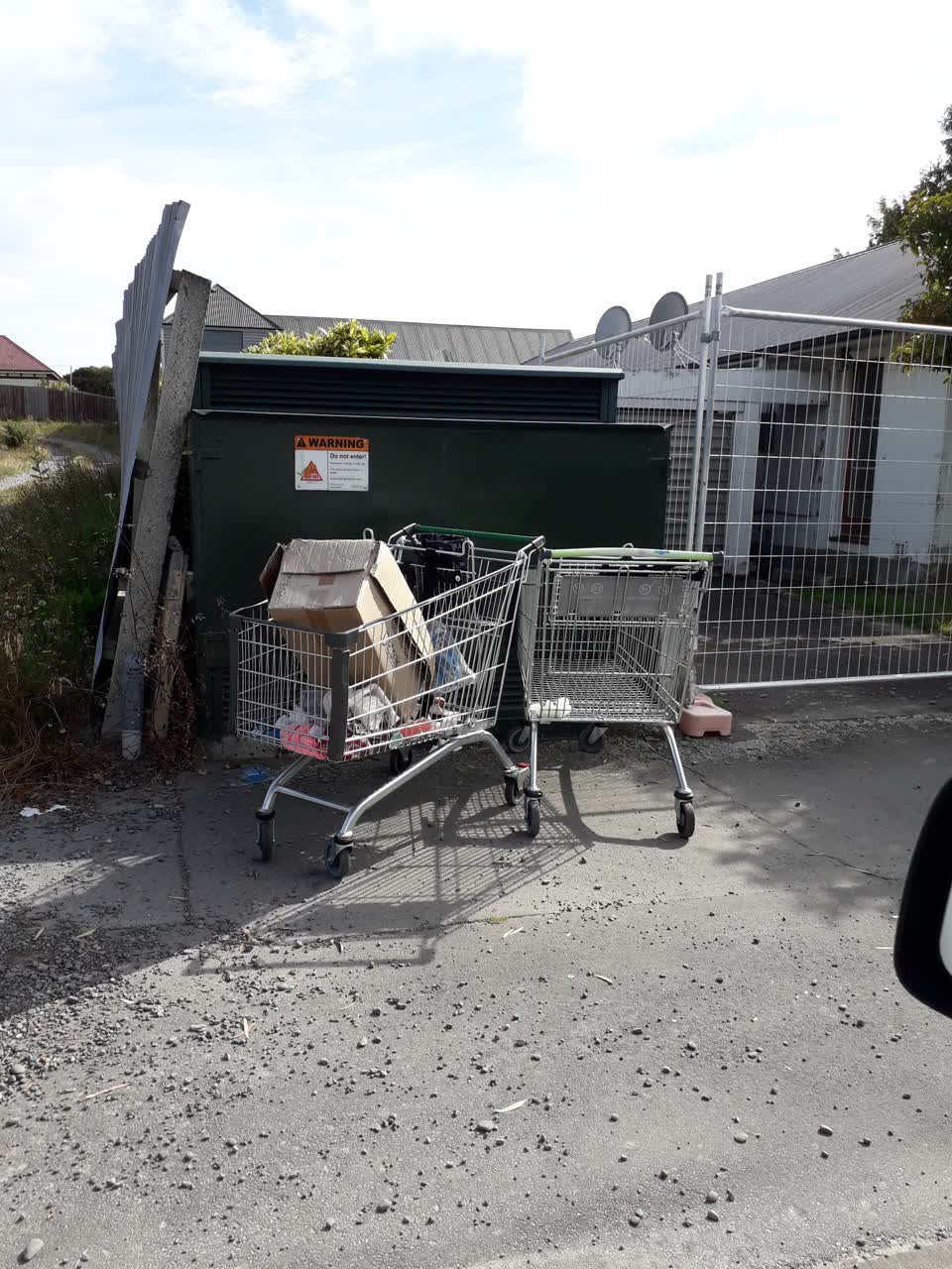 The photograph attached to this rubbish/recycling report
