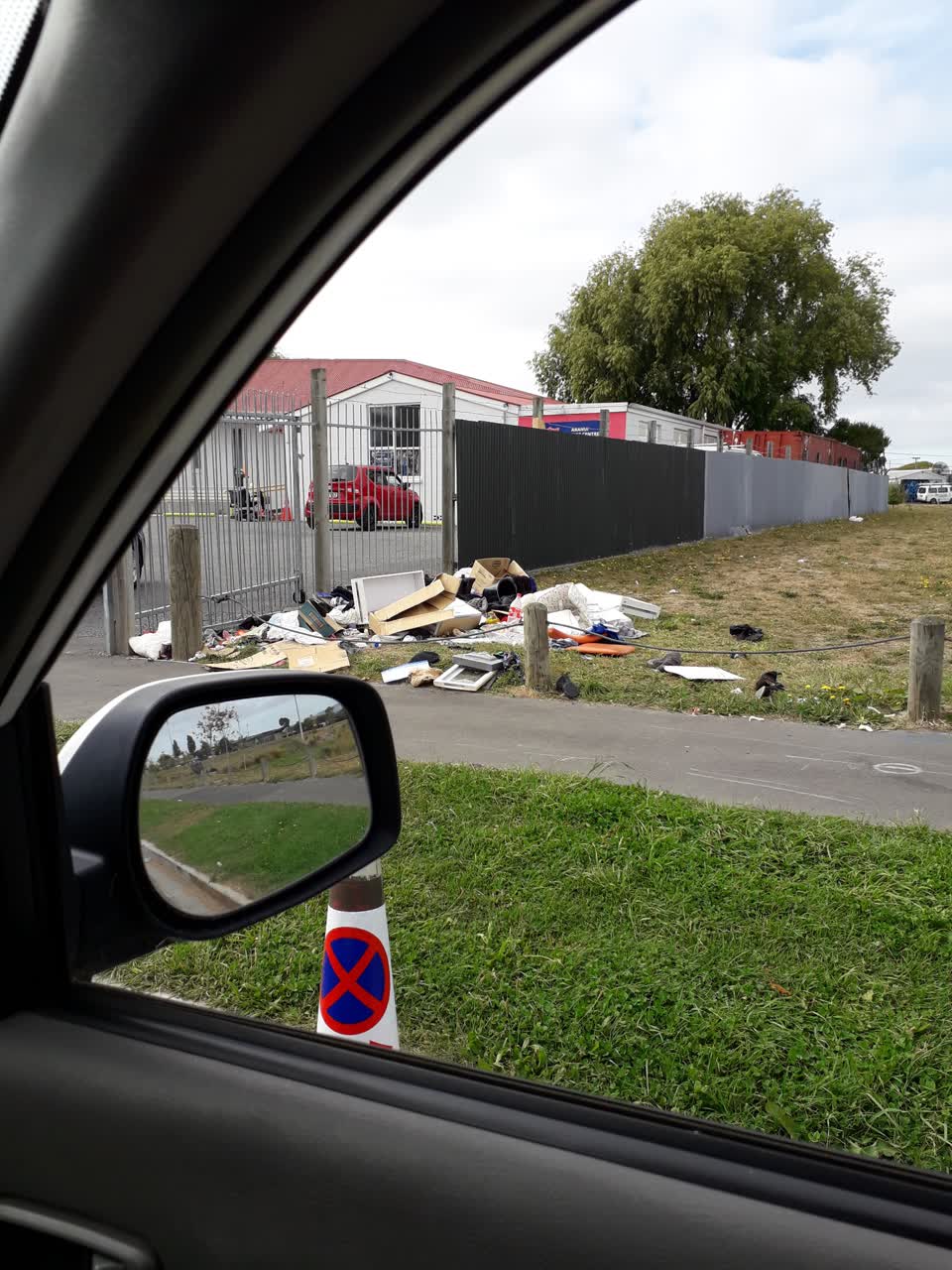 The photograph attached to this rubbish/recycling report
