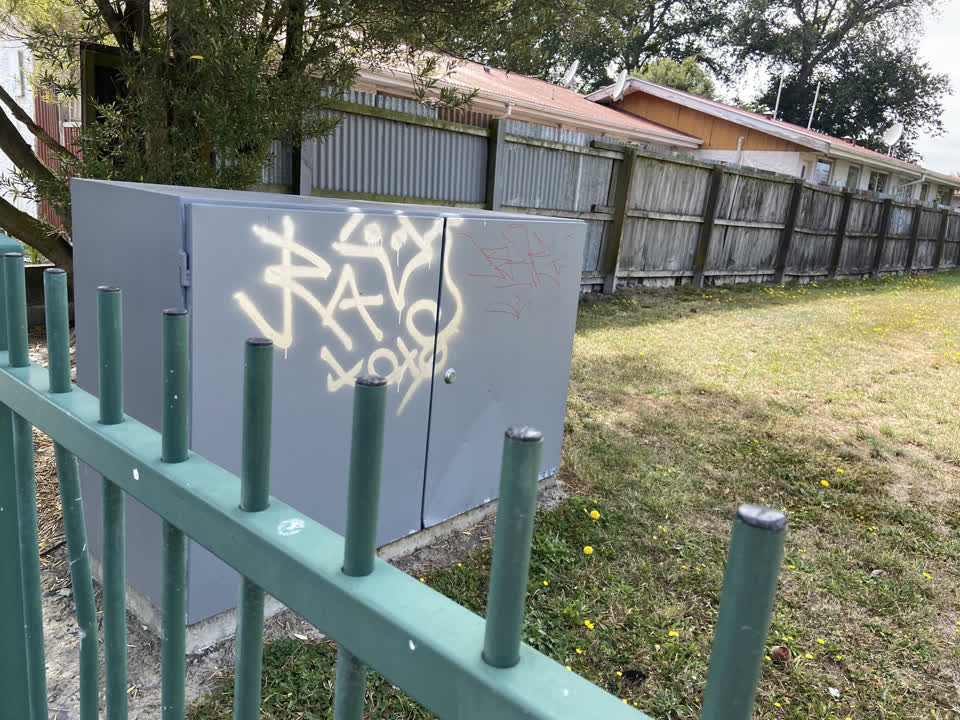 The photograph attached to this graffiti report