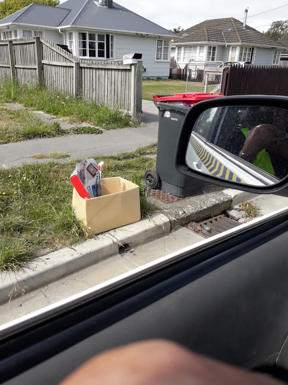 The photograph attached to this rubbish/recycling report