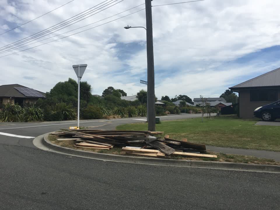 The photograph attached to this roading/streets report