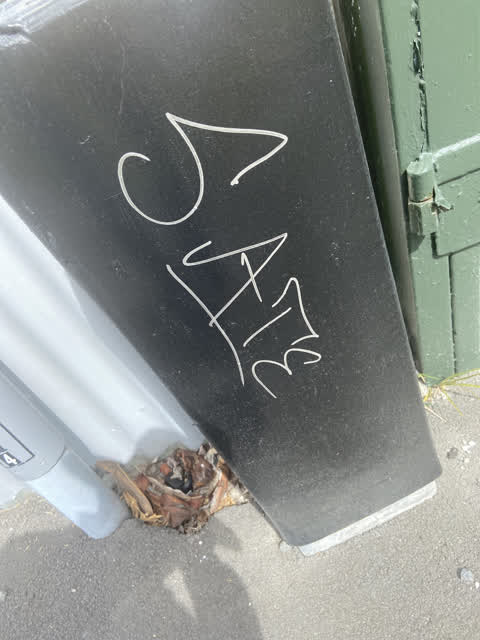 Graffiti, a report photo