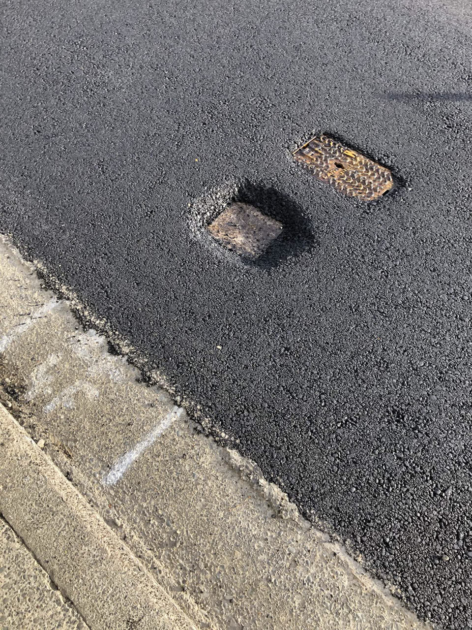 The photograph attached to this roading/streets report