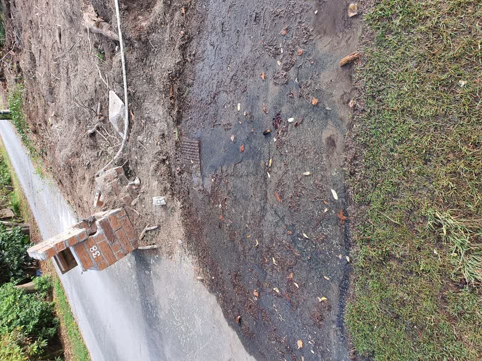 The photograph attached to this water supply report