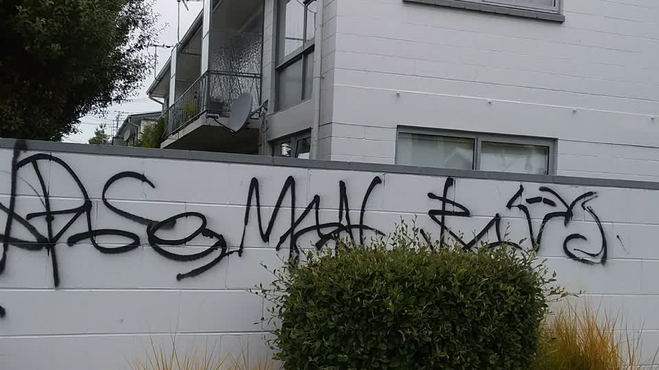 The photograph attached to this graffiti report