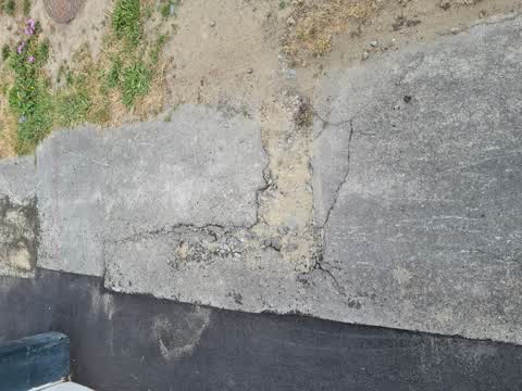 Roading/Streets, a report photo