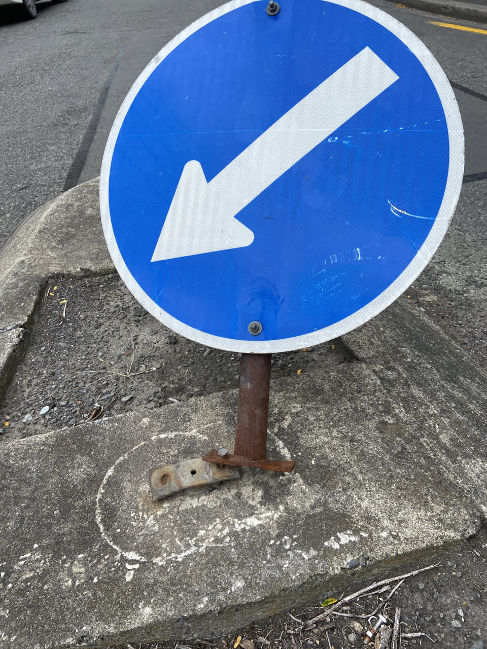 The photograph attached to this roading/streets report