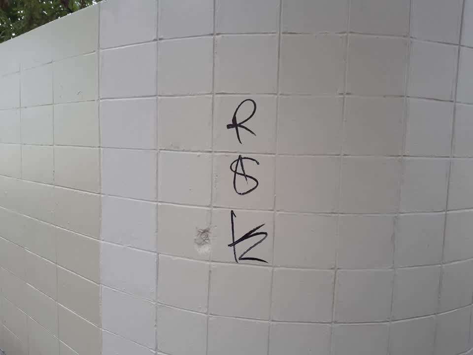 The photograph attached to this graffiti report