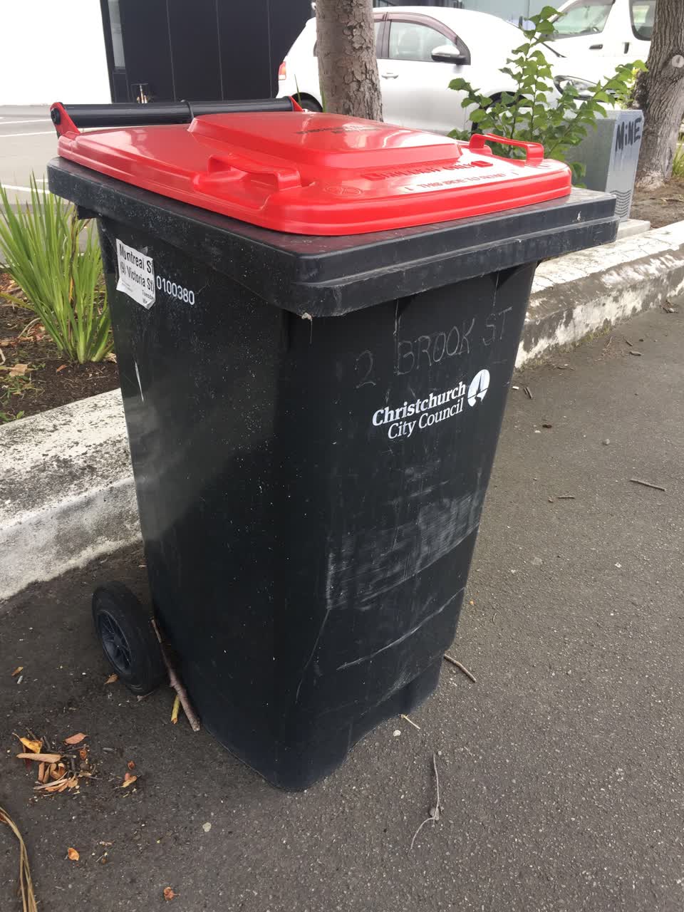 The photograph attached to this rubbish/recycling report