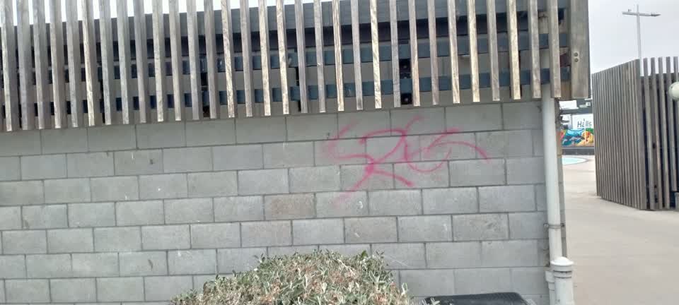 The photograph attached to this graffiti report